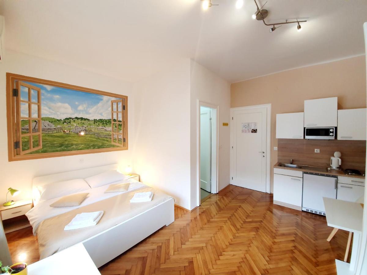 B&B Vila Teslova Ljubljana Eksteriør billede